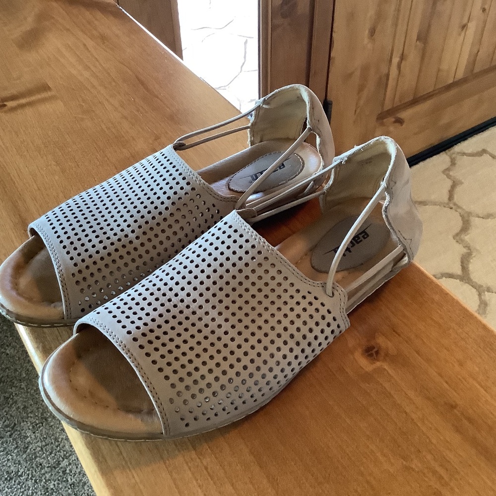 Earth Nubuck Sandals